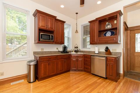 320 E Locust St, Bloomington, IL 61701 photo 18