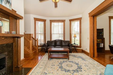 320 E Locust St, Bloomington, IL 61701 photo 9