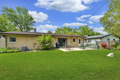 940 Pebble Dr, Wheeling, IL 60090 photo 23
