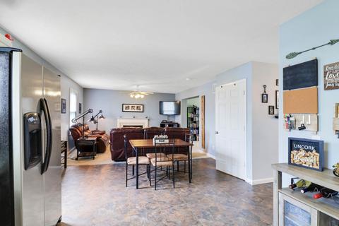 1104 Ogelthorpe Ave, Normal, IL 61761 photo 11
