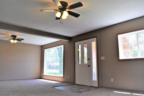 509 E Fifer St, Colfax, IL 61728 photo 4