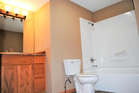 509 E Fifer St, Colfax, IL 61728 photo 13