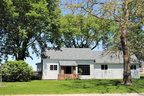 509 E Fifer St, Colfax, IL 61728 photo 1