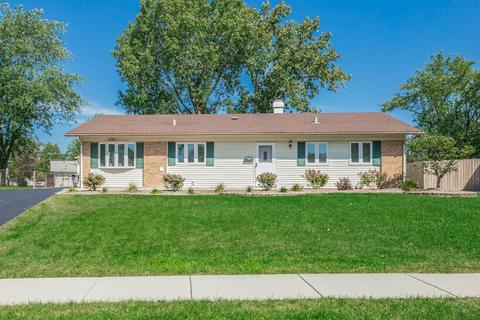 630 Milton Ln, Hoffman Estates, IL 60169 photo 1
