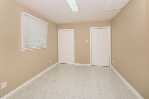 630 Milton Ln, Hoffman Estates, IL 60169 photo 15
