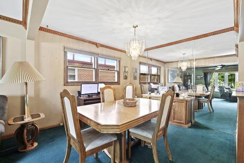 1105 E Ardyce Ln, Mount Prospect, IL 60056 photo 21