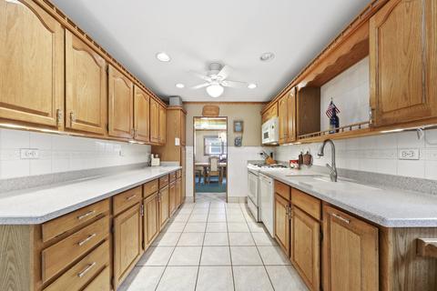 1105 E Ardyce Ln, Mount Prospect, IL 60056 photo 16