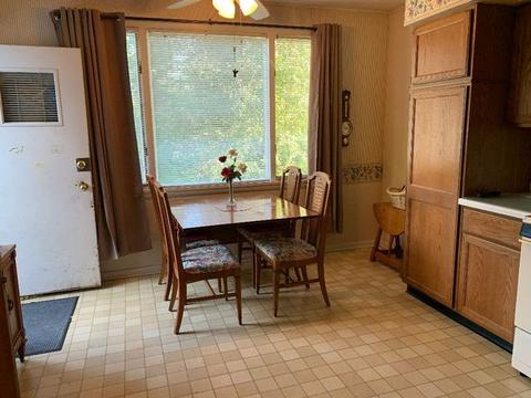 1417 W Stover St W, Freeport, IL 61032 photo 10