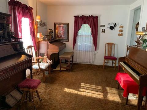 1417 W Stover St W, Freeport, IL 61032 photo 5