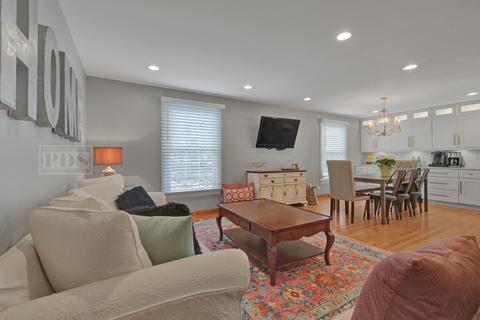 526 Maple Ln, Darien, IL 60561 photo 5
