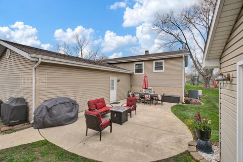 526 Maple Ln, Darien, IL 60561 photo 34