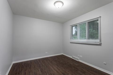 700 Marcella Rd, Des Plaines, IL 60016 photo 17