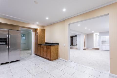 700 Marcella Rd, Des Plaines, IL 60016 photo 10