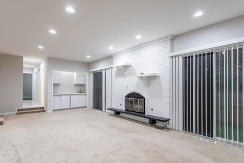 700 Marcella Rd, Des Plaines, IL 60016 photo 7