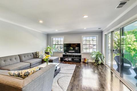 2425 Central St #4B, Evanston, IL 60201 photo 5