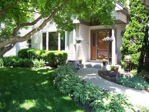 1500 Creekside Dr, Hoffman Estates, IL 60169 photo 2