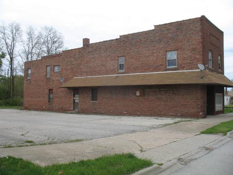 431 E Washington St, Clinton, IL 61727 photo 9