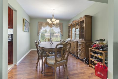672 White Oak Ln, Bartlett, IL 60103 photo 5