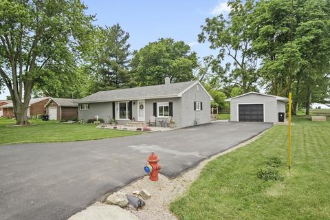 413 School St, Mclean, IL 61754 photo 2