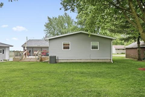 413 School St, Mclean, IL 61754 photo 4