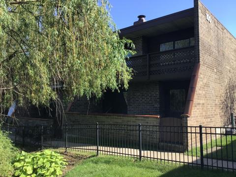 101 Kenneth Cir, Elgin, IL 60120 photo 1