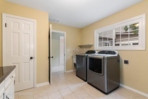 120 E Bauer Rd, Naperville, IL 60563 photo 24