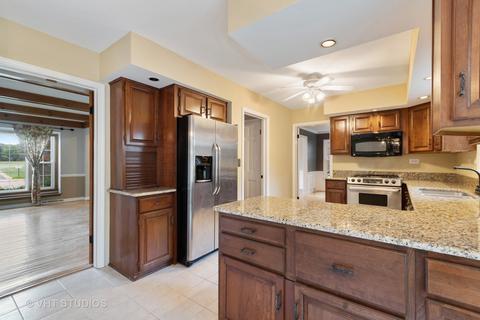 120 E Bauer Rd, Naperville, IL 60563 photo 9