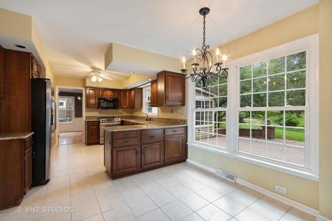 120 E Bauer Rd, Naperville, IL 60563 photo 8
