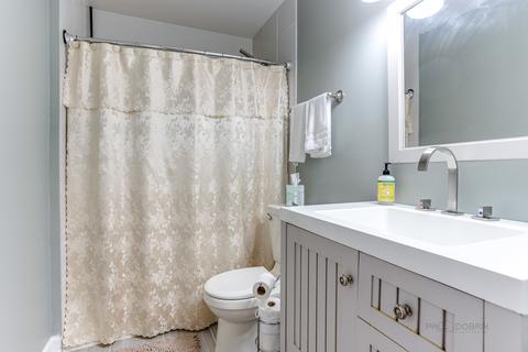 655 Randi Ln, Hoffman Estates, IL 60169 photo 12