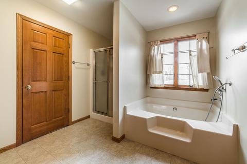 8401 Perry Rd, Dekalb, IL 60115 photo 13