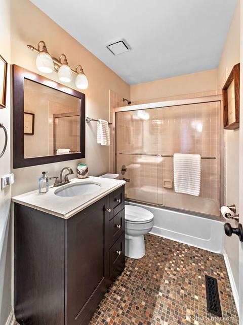 7011 Dada Dr, Gurnee, IL 60031 photo 21