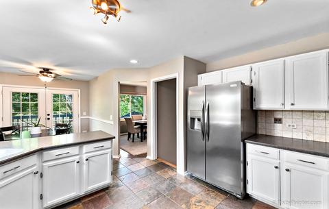 7011 Dada Dr, Gurnee, IL 60031 photo 12