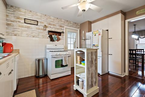 149 Central Ave, Aurora, IL 60506 photo 10