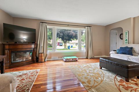 149 Central Ave, Aurora, IL 60506 photo 4