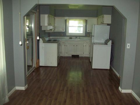 418 Whitver St, Walnut, IL 61376 photo 7