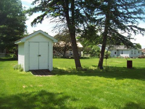 418 Whitver St, Walnut, IL 61376 photo 5
