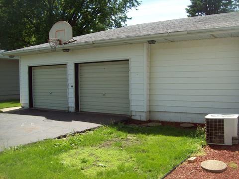 418 Whitver St, Walnut, IL 61376 photo 4
