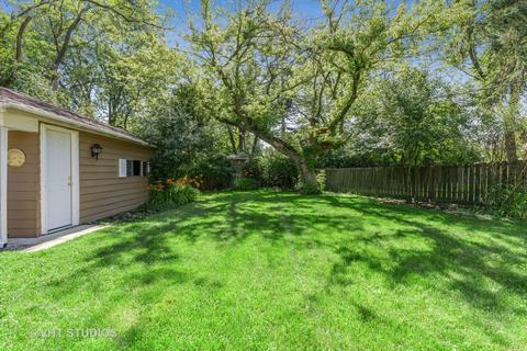 319 Crescent Dr, Glenview, IL 60025 photo 14