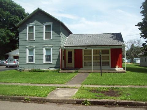 305 Peru St, Walnut, IL 61376 photo 1