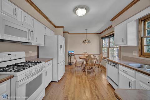 1462 Huntleigh Ct, Wheaton, IL 60189 photo 6