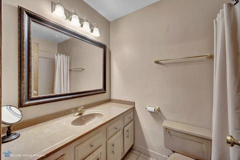 1462 Huntleigh Ct, Wheaton, IL 60189 photo 16