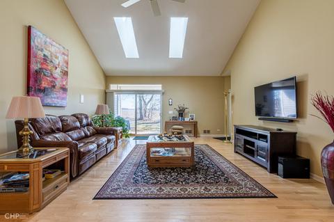 915 Eineke Blvd, Algonquin, IL 60102 photo 5