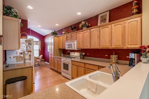 915 Eineke Blvd, Algonquin, IL 60102 photo 3