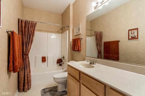 915 Eineke Blvd, Algonquin, IL 60102 photo 13