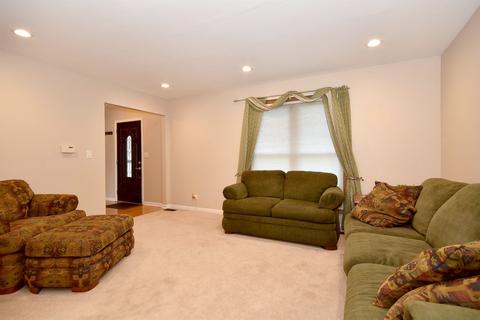 3230 Gresham Ln E, Aurora, IL 60504 photo 3
