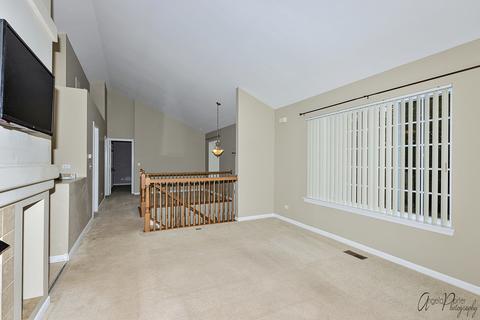 2011 Concord Dr, Mchenry, IL 60050 photo 5