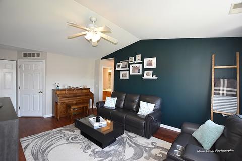 335 Buckingham Cir #D, Elgin, IL 60120 photo 5