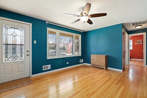 8642 45th St, Lyons, IL 60534 photo 3
