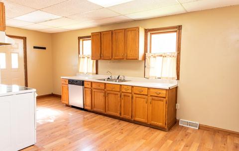 425 4th Ave, Dixon, IL 61021 photo 3