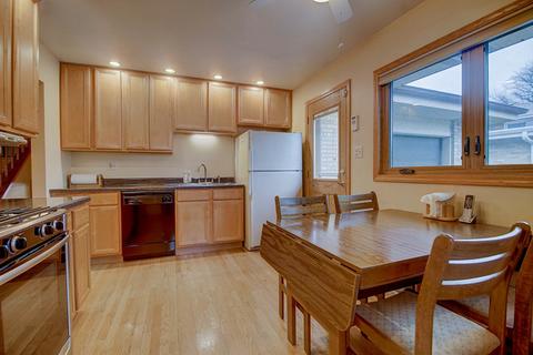 140 E Bradley St, Des Plaines, IL 60016 photo 8